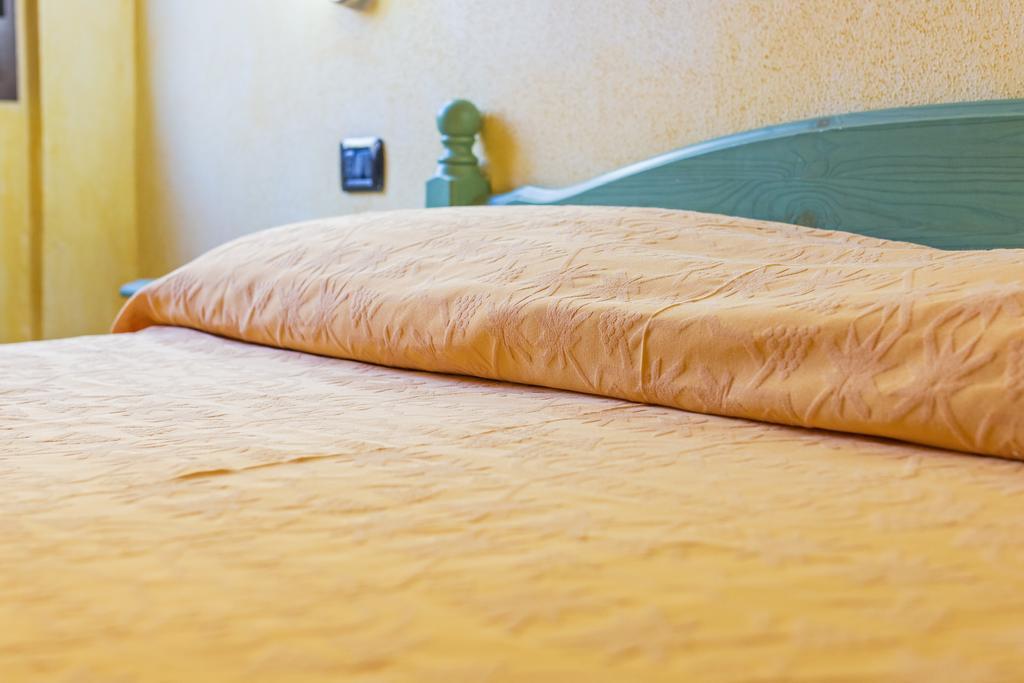 Albergo Residenziale Gli Ontani Cala Liberotto Buitenkant foto