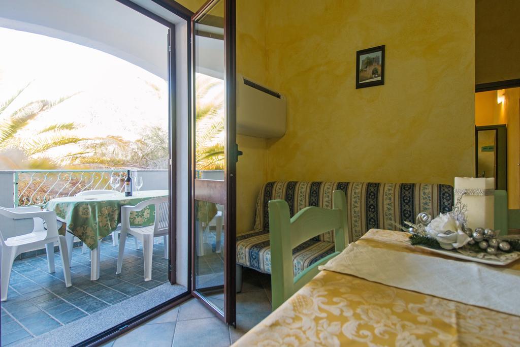 Albergo Residenziale Gli Ontani Cala Liberotto Buitenkant foto
