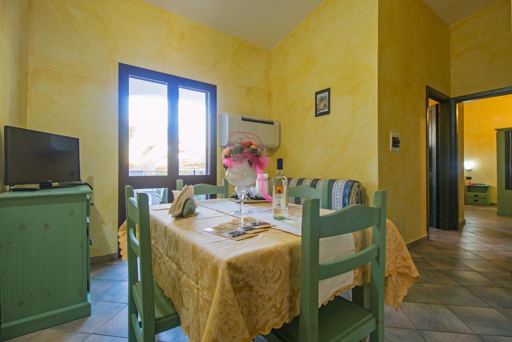 Albergo Residenziale Gli Ontani Cala Liberotto Buitenkant foto