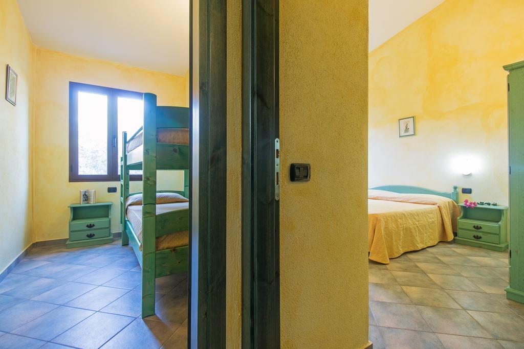 Albergo Residenziale Gli Ontani Cala Liberotto Buitenkant foto