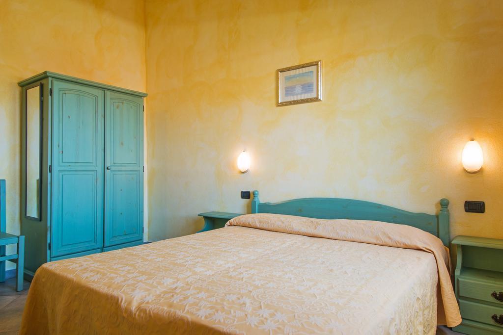 Albergo Residenziale Gli Ontani Cala Liberotto Buitenkant foto