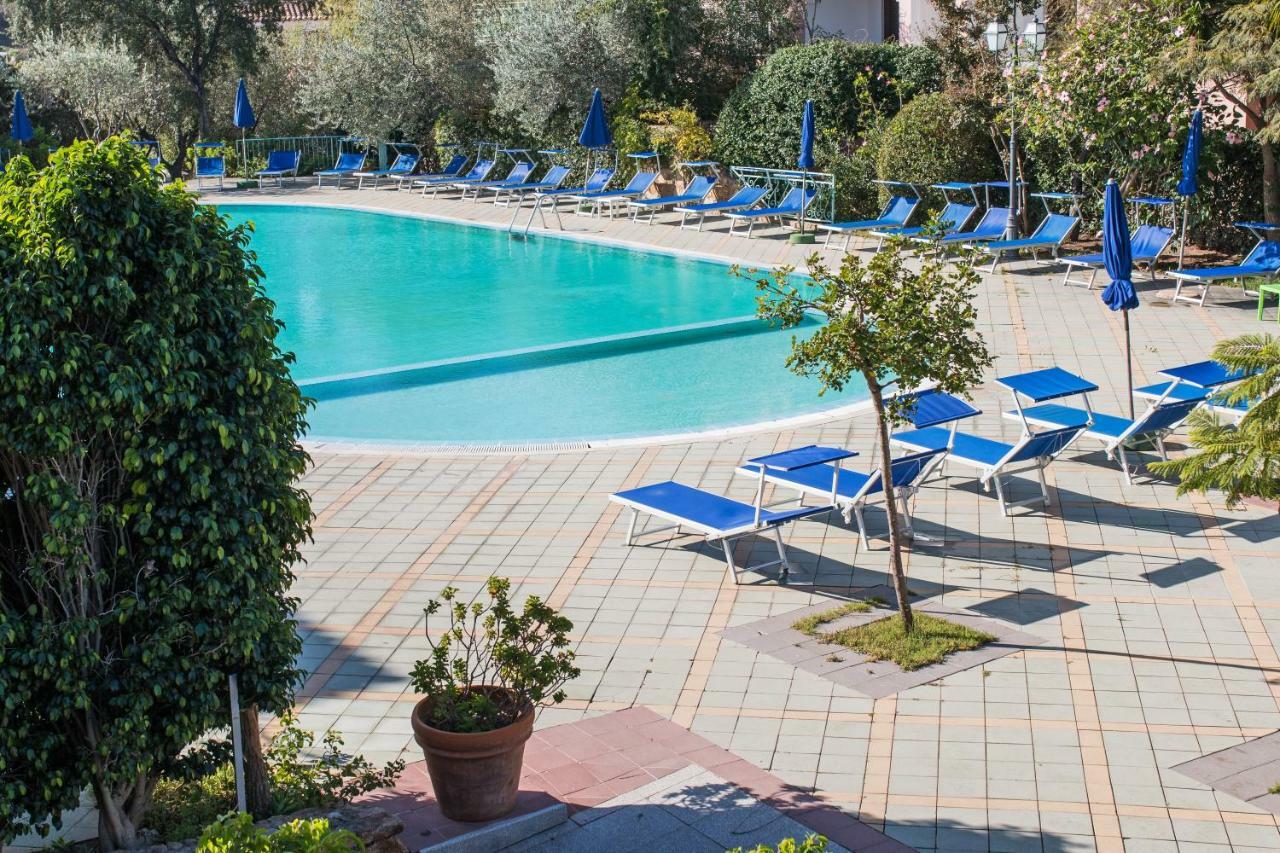 Albergo Residenziale Gli Ontani Cala Liberotto Buitenkant foto